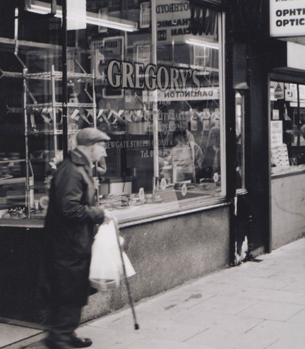 <h2>GREGORY’S THE BUTCHERS, NEWGATE STREET</h2><p class='caption'>Copyright John Dixon</p>